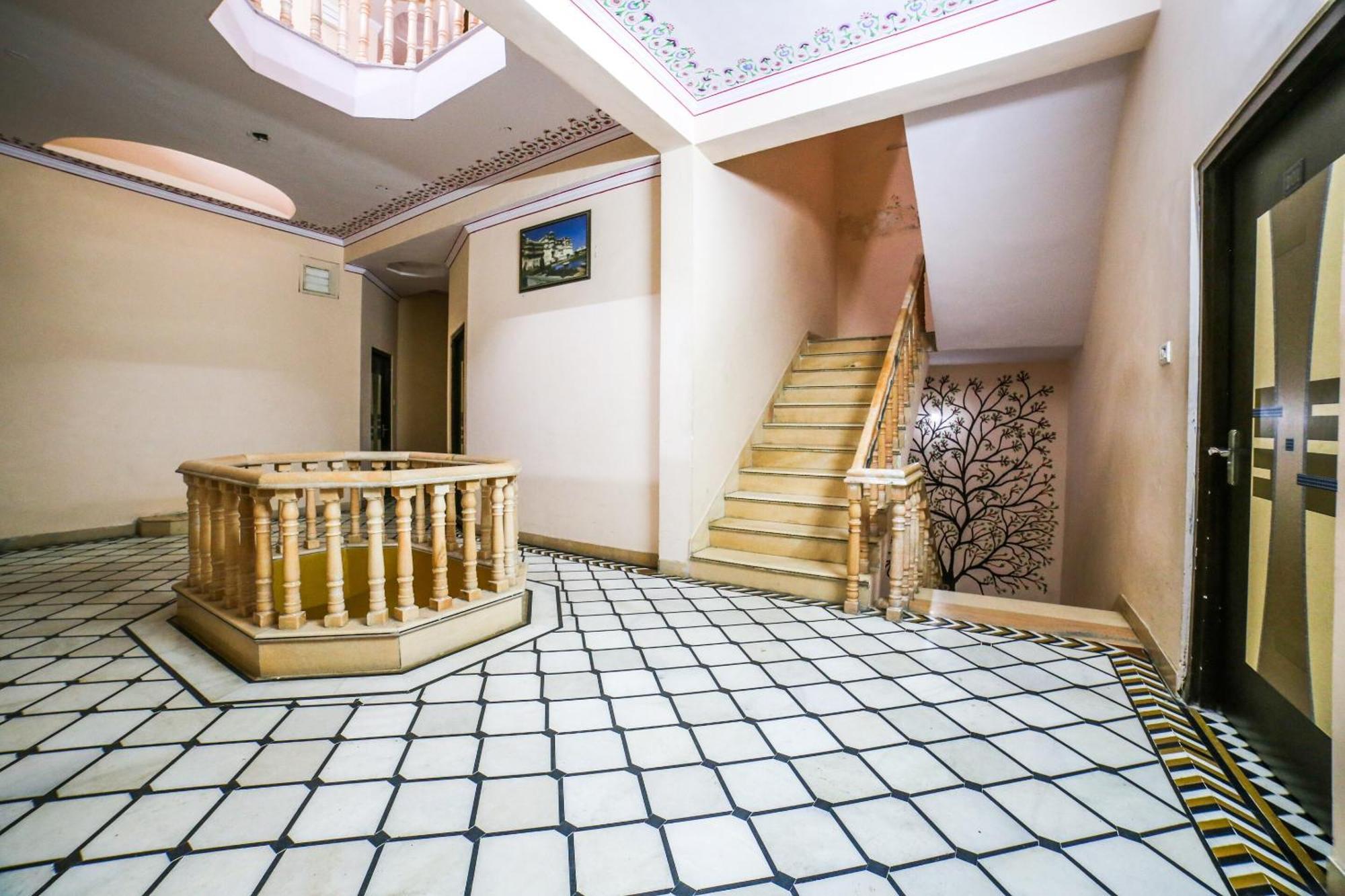 Collection O 36316 Hotel White Palace ชัยปุระ ภายนอก รูปภาพ